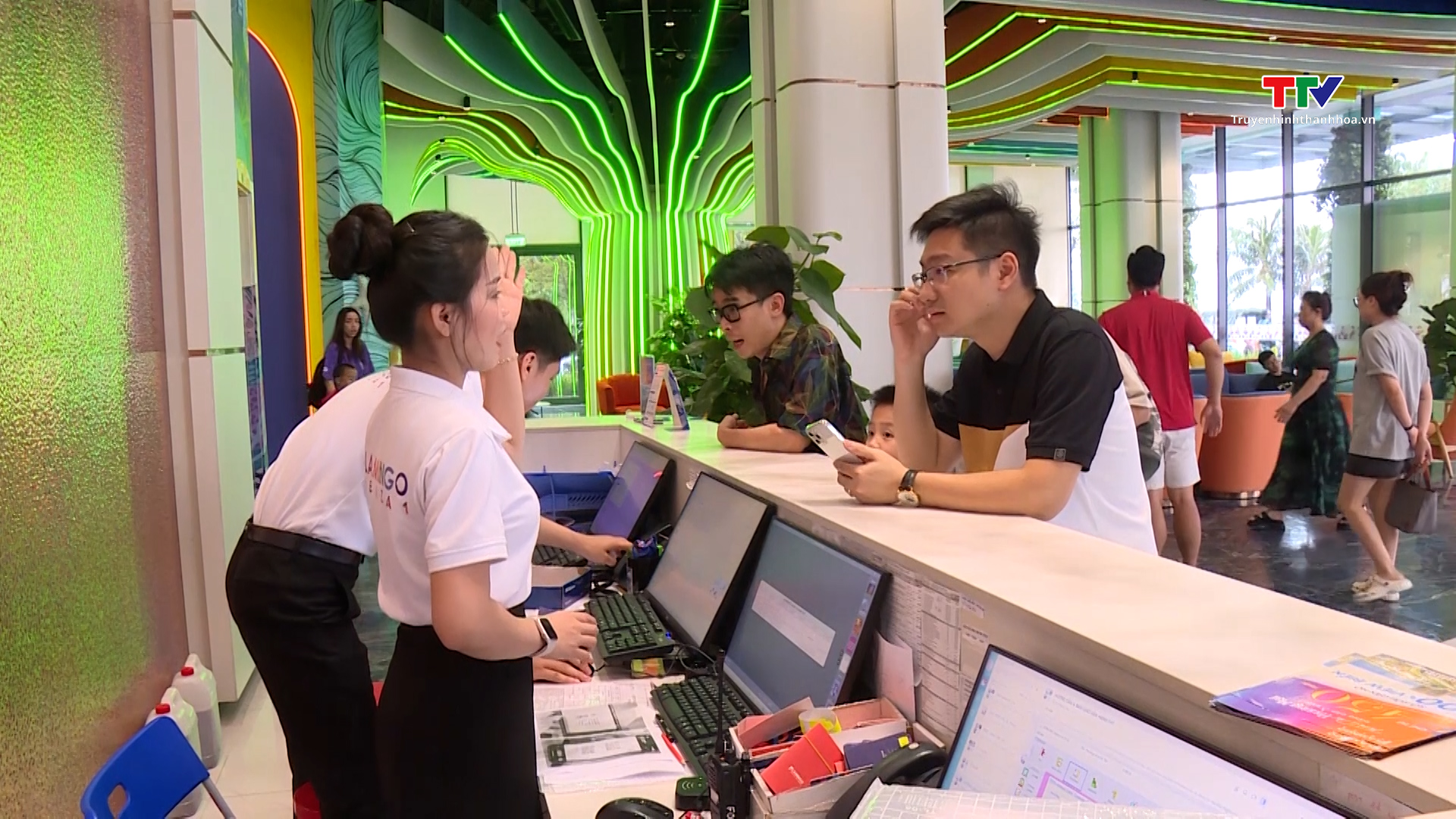 Du lịch Thanh Hoá ứng dụng công nghệ số hướng đến phát triển bền vững- Ảnh 3. Du lịch Thanh Hoá ứng dụng công nghệ số hướng đến phát triển bền vững- Ảnh 3.