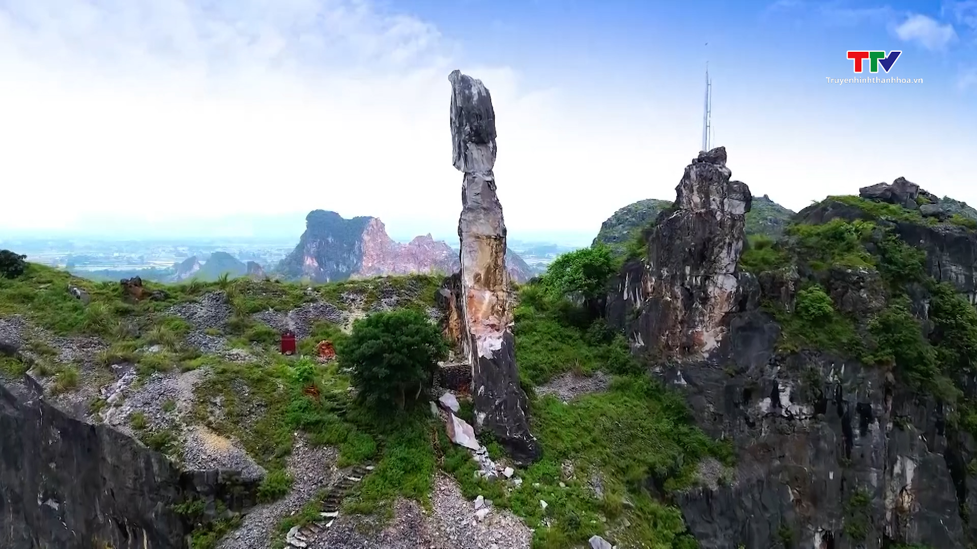 Những ngọn núi kể chuyện- Ảnh 6. Những ngọn núi kể chuyện- Ảnh 6.