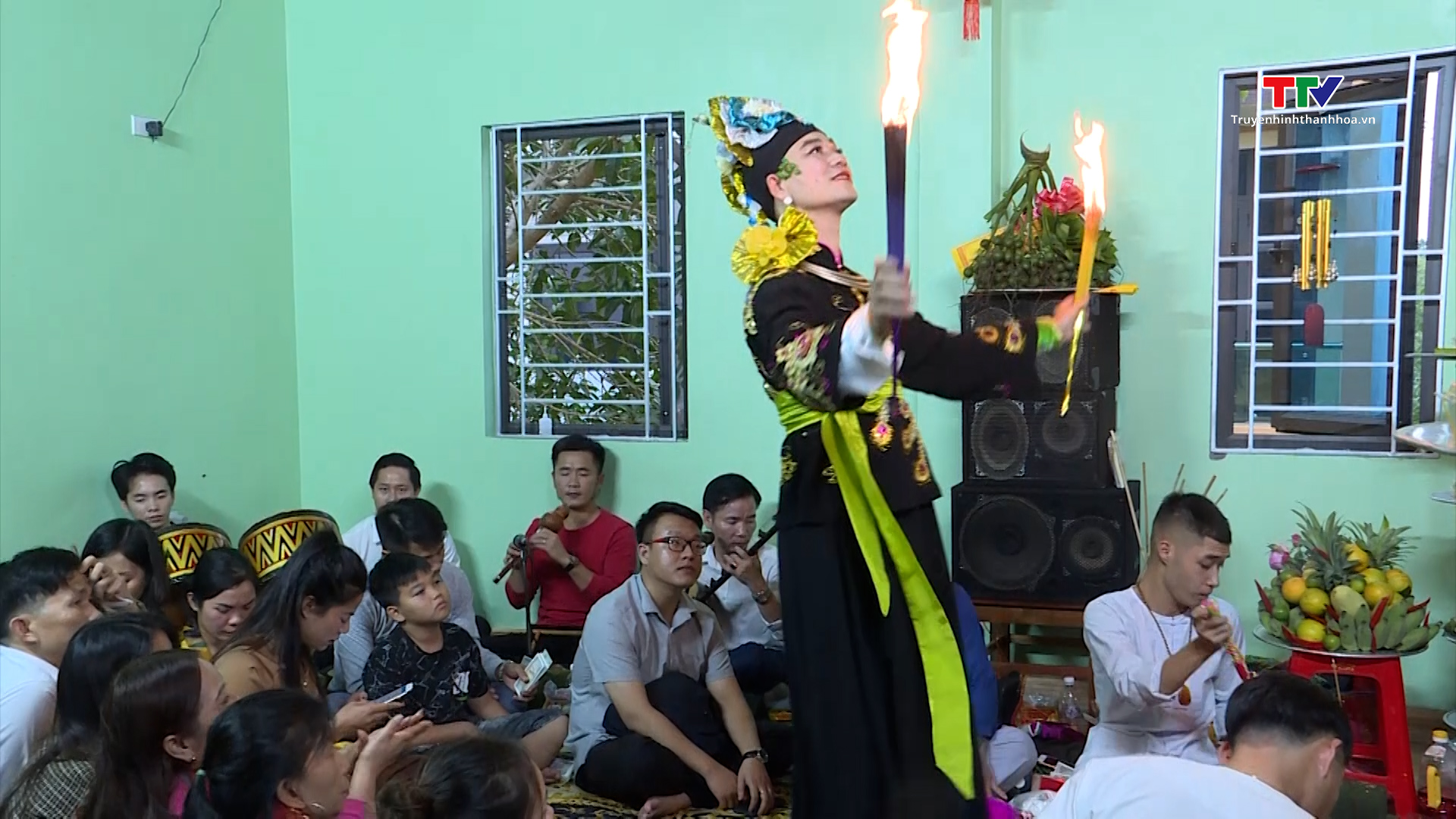 Bảo vệ và phát huy giá trị thực hành tín ngưỡng thờ Mẫu- Ảnh 2. Bảo vệ và phát huy giá trị thực hành tín ngưỡng thờ Mẫu- Ảnh 2.