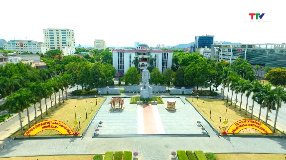 Linh thiêng tượng đài vua Lê Thái Tổ- Ảnh 1. Linh thiêng tượng đài vua Lê Thái Tổ- Ảnh 1.