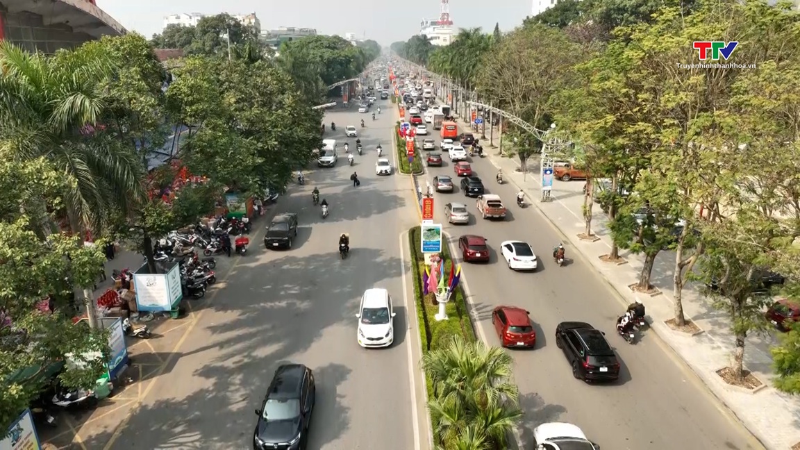 Thành phố Thanh Hoá những ngày cận Tết- Ảnh 1. Thành phố Thanh Hoá những ngày cận Tết- Ảnh 1.